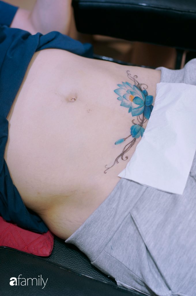 Xăm che sẹo mổ | Tattoos, Flower tattoo, Flowers